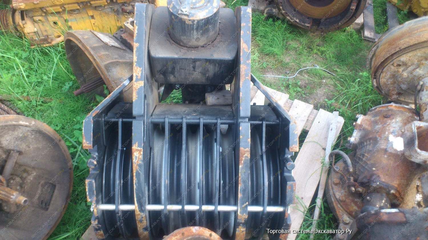 ПОДВЕСКА КРЮКОВАЯ LIEBHERR 1119 223011