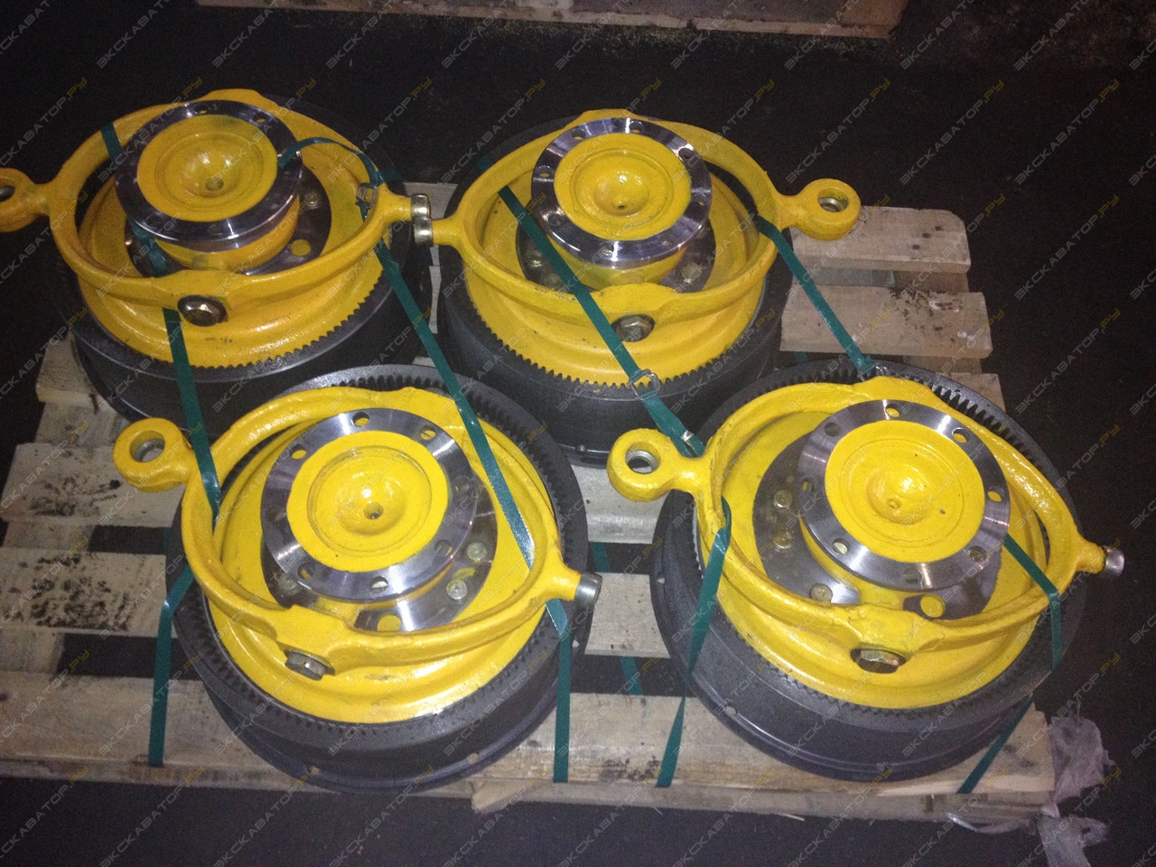 24-16-101/102сп бортовой фрикцион. Фрикцион б10м бортовой. Бортовой фрикцион. Бортовой фрикцион т-170. Фрикцион бортовой 24-16-101.