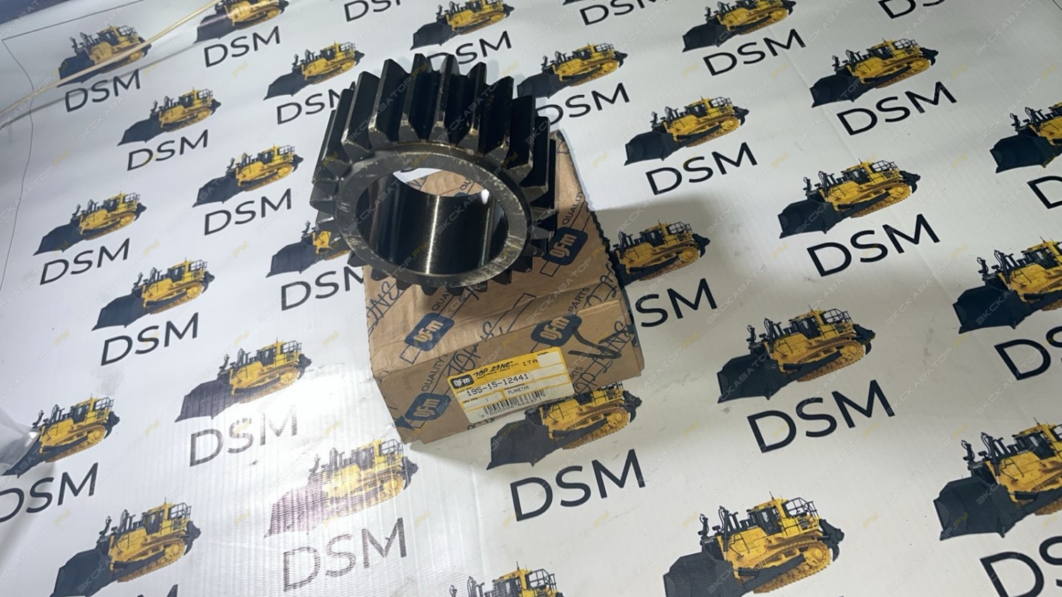 Шестерня 195-15-12441 Komatsu D355A [1]
