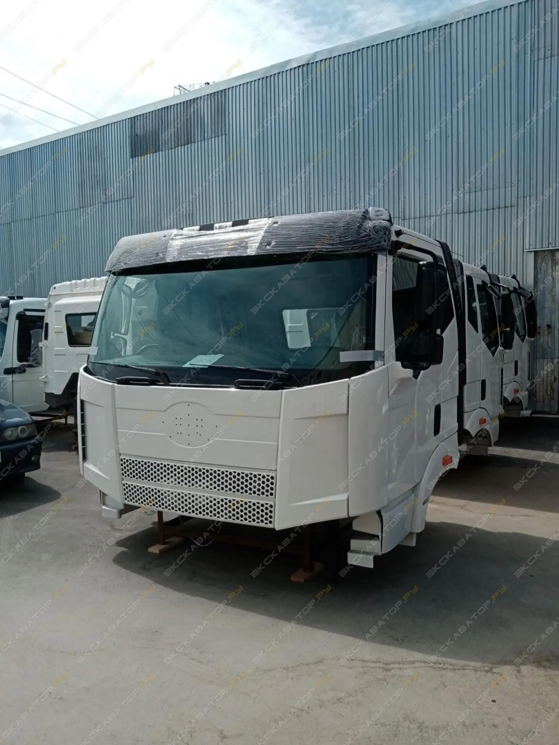 Кабина FAW J6 белая в сборе [4]