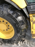 Komatsu WB93R-5 [9]