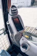 Hitachi ZX210 [13]