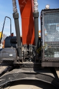 Hitachi ZX225LC [8]