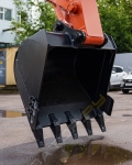Hitachi ZX300LC-5A [8]