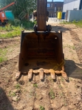 Komatsu PC300 [32]