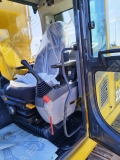 Komatsu PC220-8 [3]