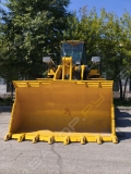 Komatsu WA600-8 [1]