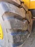 Komatsu WA600-8 [9]