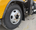 Isuzu Elf [16]