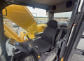 Komatsu PC220-8 [13]