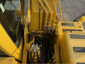 Komatsu PC220-8 [15]