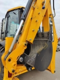 JCB 4CX [24]