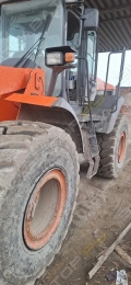 Hitachi ZW 220 [2]