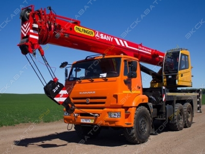 KrAZ-250 temelinde vinç KrAZ-250 temelinde vinç