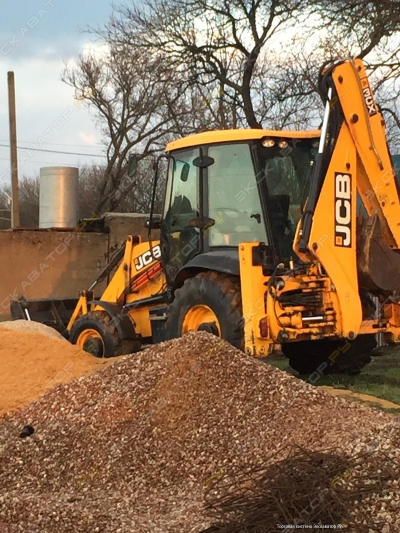 JCB 3CX4T [1]