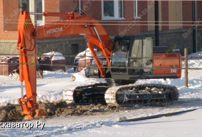HItachi ZAXIS 240-3 [1]