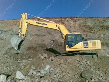 Komatsu PC220-8 [1]