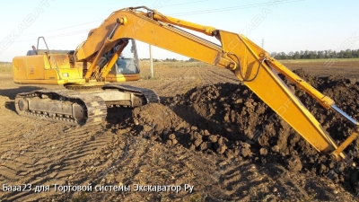 Komatsu PC200 [2]