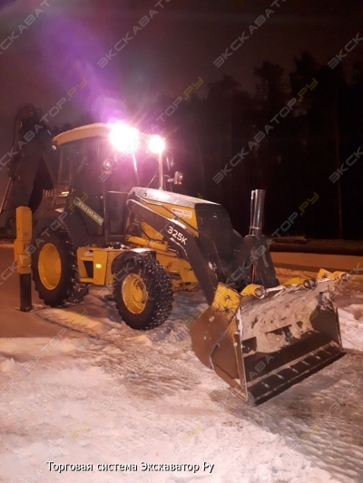 John Deere 325K [2]