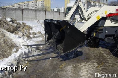 Terex TLB825 [1]