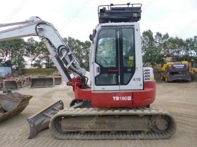 Takeuchi TB180FR [3]