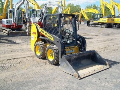 New Holland L215 [3]