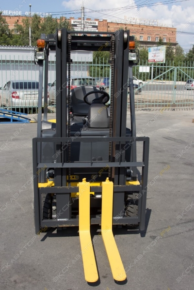 Komatsu FB15-12 [3]