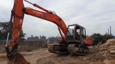 Hitachi EX 200 [1]