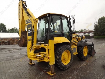 Komatsu WB93S-5 [1]