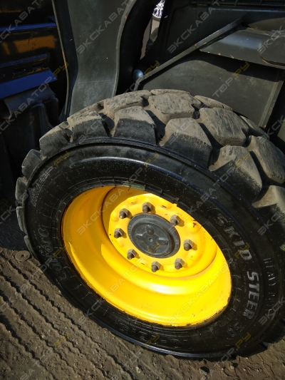 New Holland LW 270 [4]