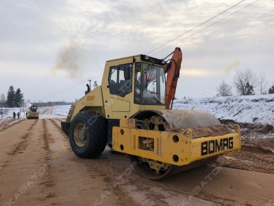 Bomag BW 213 DH-4 [2]