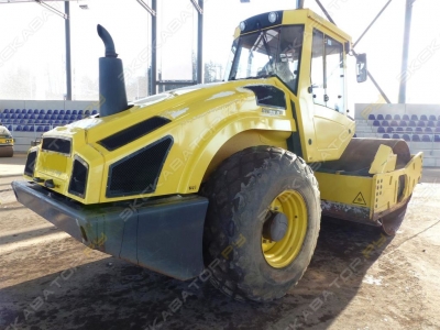 Bomag BW 211 D-4 [1]