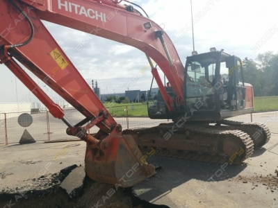 Hitachi ZAXIS 200 [1]