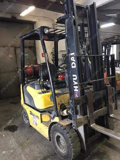 Komatsu FD18T-21 [3]