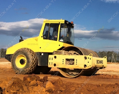 Bomag BW 211 D-4 [1]