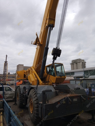 Grove RT700E [2]