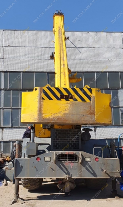 Grove RT700E [4]
