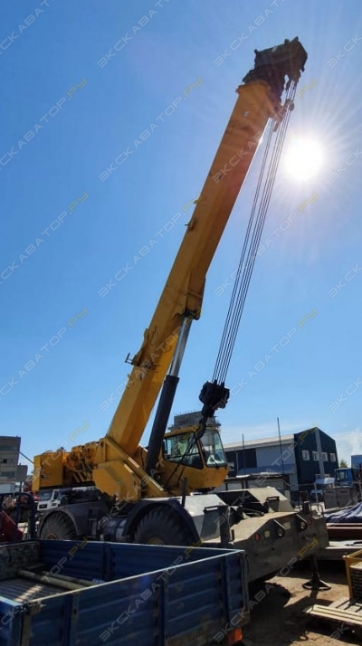 Grove RT700E [1]