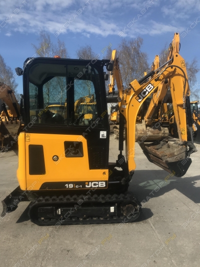 JCB 19 C-1 [2]