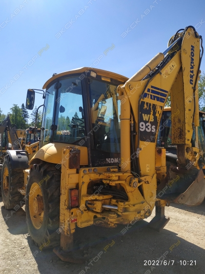Komatsu WB93S-5 [1]