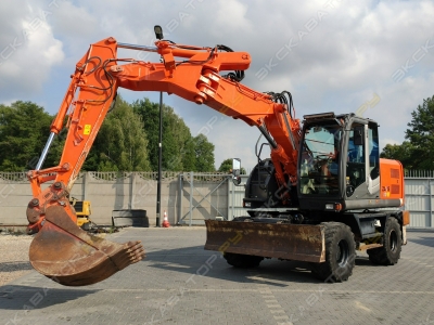 Hitachi ZX140W [2]