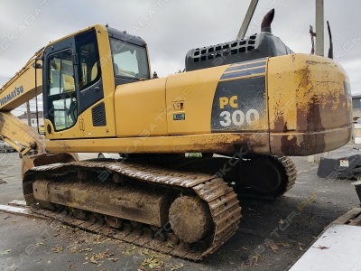 Komatsu PC300-8 [1]