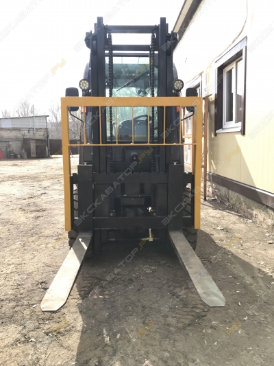 Mitsubi FD30T [2]
