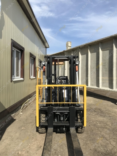 Mitsubi FD25T [3]