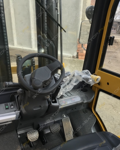 Mitsubi FG20T [4]