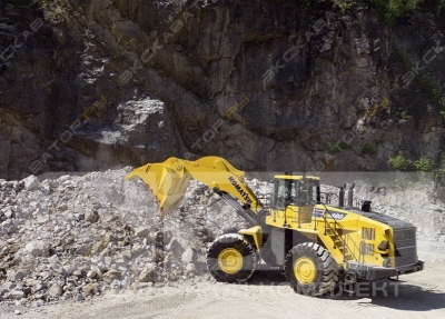Komatsu WA600-6 [1]