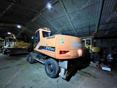 Doosan SOLAR L 210W-V [1]
