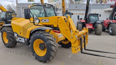 JCB 531-70  [7]