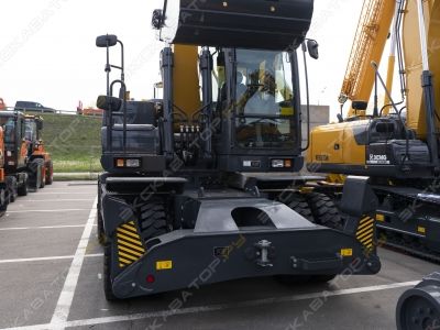 XCMG XE180WD [3]