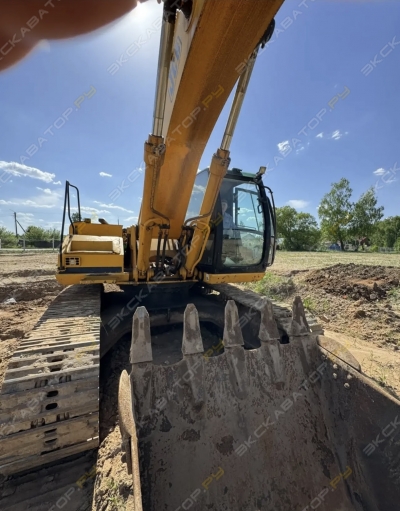 JCB JS 330LC [4]